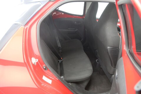 Toyota Aygo VVT-I X-CITE 4 24