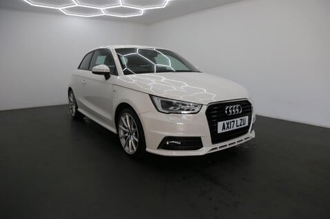 Audi A1 TFSI S LINE 1