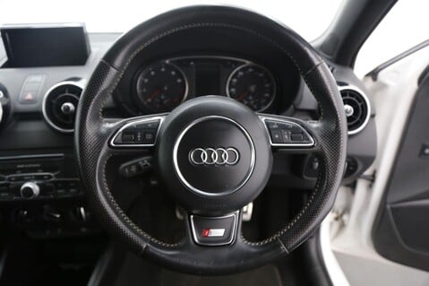 Audi A1 TFSI S LINE 10