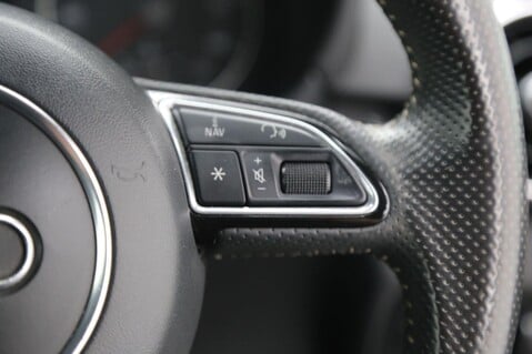 Audi A1 TFSI S LINE 12