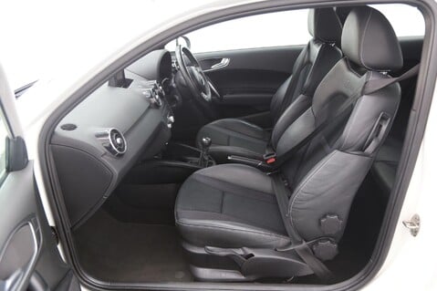 Audi A1 TFSI S LINE 23