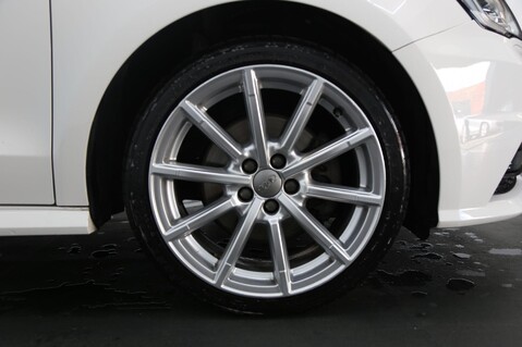 Audi A1 TFSI S LINE 28