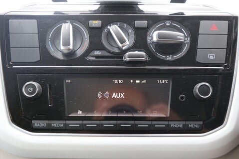 Volkswagen Up UP BY BEATS 14