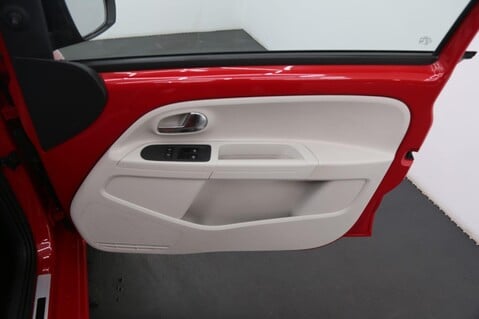 Volkswagen Up UP BY BEATS 16