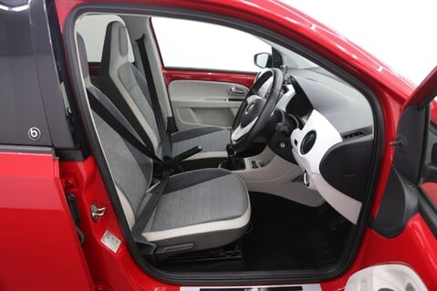 Volkswagen Up UP BY BEATS 17
