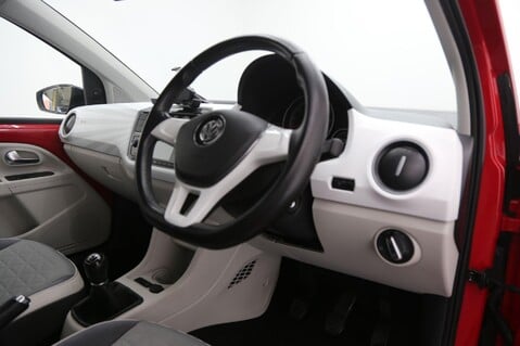 Volkswagen Up UP BY BEATS 18