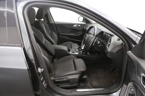 BMW 1 Series 120D XDRIVE SPORT 21