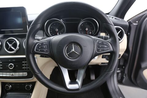 Mercedes-Benz GLA GLA 200 D SE 10