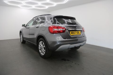 Mercedes-Benz GLA GLA 200 D SE 7