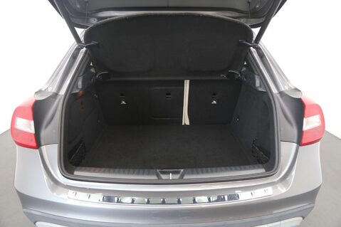 Mercedes-Benz GLA GLA 200 D SE 26