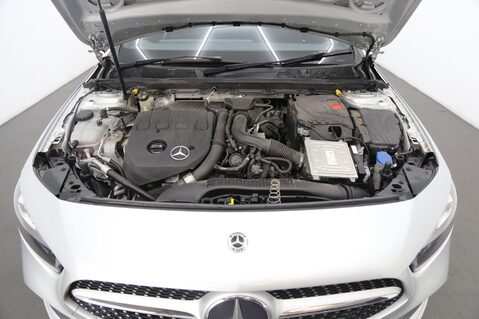 Mercedes-Benz A Class A 200 AMG LINE 28