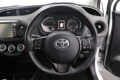 Toyota Yaris VVT-I ICON TECH 10