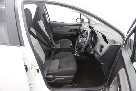 Toyota Yaris VVT-I ICON TECH 20