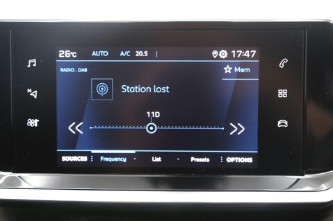 Peugeot 2008 PURETECH S/S ALLURE 17