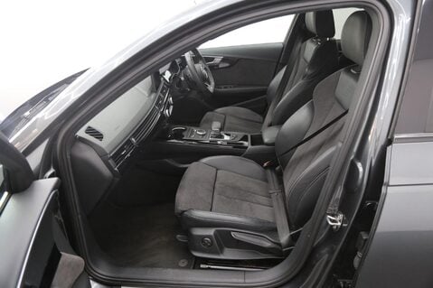 Audi A4 AVANT TFSI S LINE BLACK EDITION 22