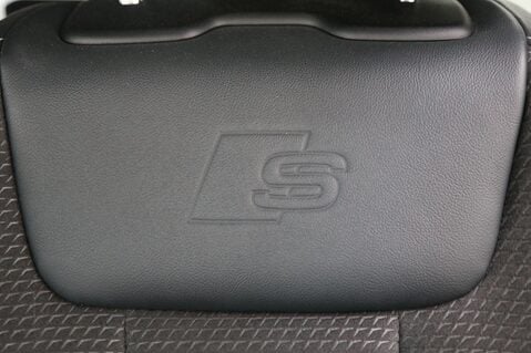 Audi A4 AVANT TFSI S LINE BLACK EDITION 24