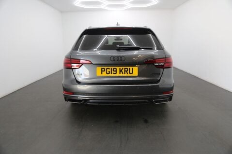 Audi A4 AVANT TFSI S LINE BLACK EDITION 6
