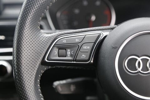 Audi A4 AVANT TFSI S LINE BLACK EDITION 11