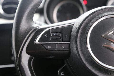 Suzuki Swift ATTITUDE DUALJET 11