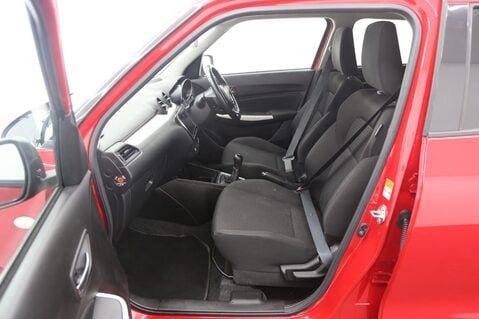 Suzuki Swift ATTITUDE DUALJET 20