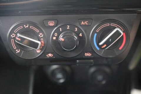 Suzuki Swift ATTITUDE DUALJET 15