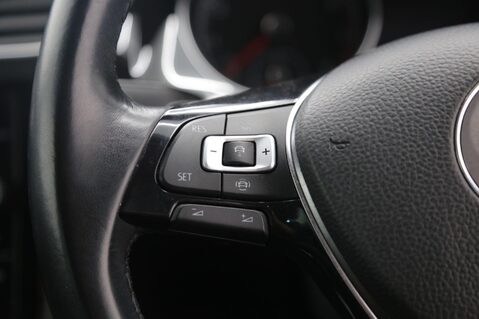 Volkswagen Golf GT EDITION TSI EVO DSG 11