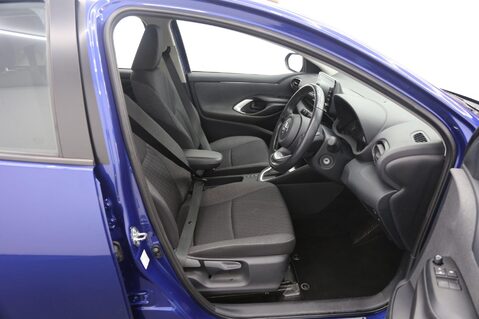 Toyota Yaris ICON 21
