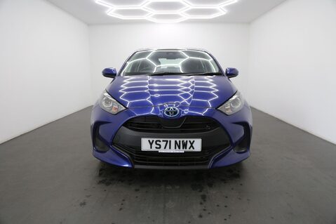 Toyota Yaris ICON 2