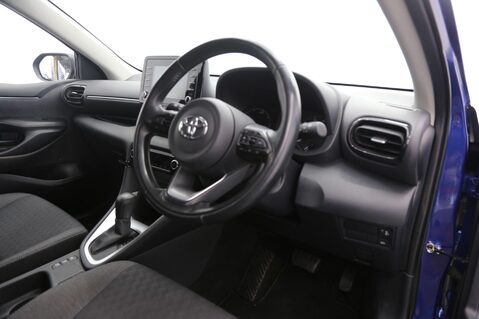 Toyota Yaris ICON 22