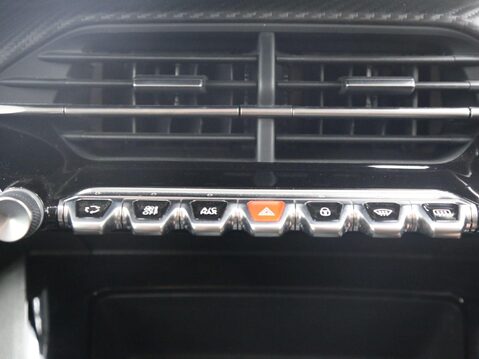 Peugeot 208 PURETECH ACTIVE PREMIUM PLUS S/S 18