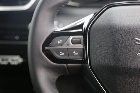 Peugeot 208 PURETECH ACTIVE PREMIUM PLUS S/S 11