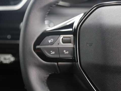 Peugeot 208 PURETECH ACTIVE PREMIUM PLUS S/S 11