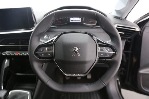 Peugeot 208 PURETECH ACTIVE PREMIUM PLUS S/S 10