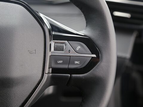 Peugeot 208 PURETECH ACTIVE PREMIUM PLUS S/S 12