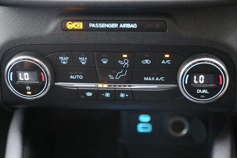 Ford Kuga TITANIUM 18