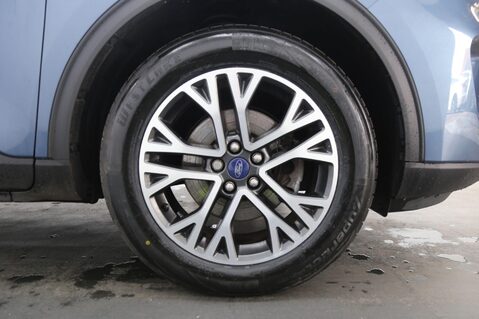 Ford Kuga TITANIUM 27