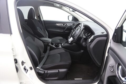 Nissan Qashqai DIG-T N-CONNECTA DCT 21