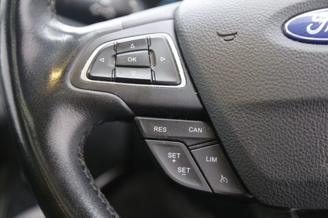 Ford Kuga ST-LINE X 11