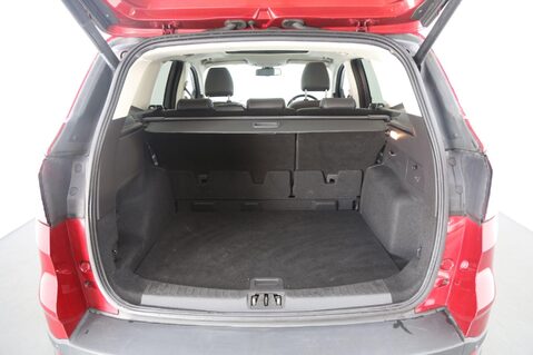Ford Kuga ST-LINE X 28