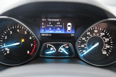 Ford Kuga ST-LINE X 14
