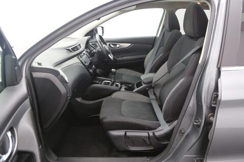 Nissan Qashqai DIG-T N-CONNECTA 22