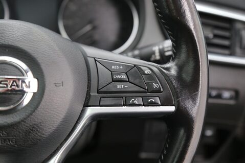Nissan Qashqai DIG-T N-CONNECTA 12
