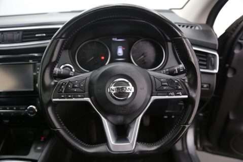 Nissan Qashqai DIG-T N-CONNECTA 10