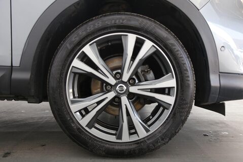 Nissan Qashqai DIG-T N-CONNECTA 27