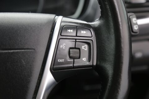 Volvo V40 T3 CROSS COUNTRY PRO 12