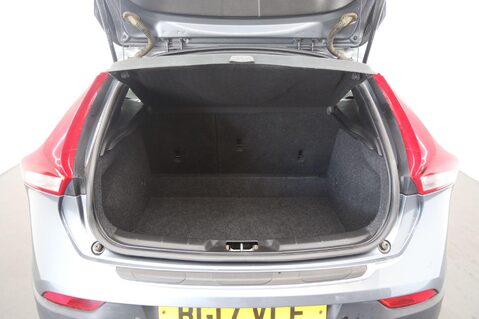 Volvo V40 T3 CROSS COUNTRY PRO 25