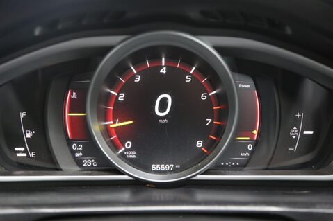 Volvo V40 T3 CROSS COUNTRY PRO 14
