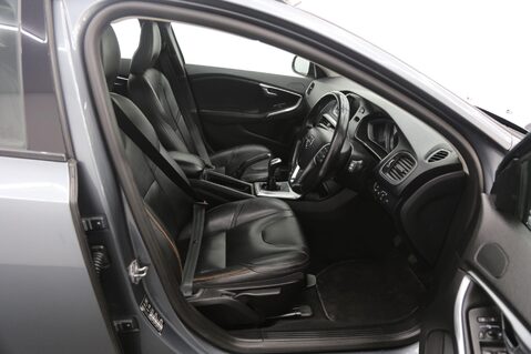 Volvo V40 T3 CROSS COUNTRY PRO 20