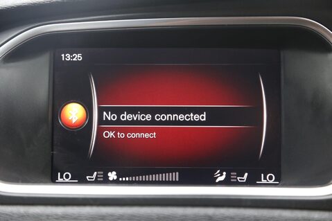 Volvo V40 T3 CROSS COUNTRY PRO 16