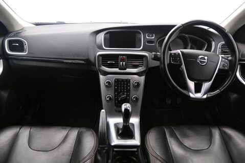 Volvo V40 T3 CROSS COUNTRY PRO 9